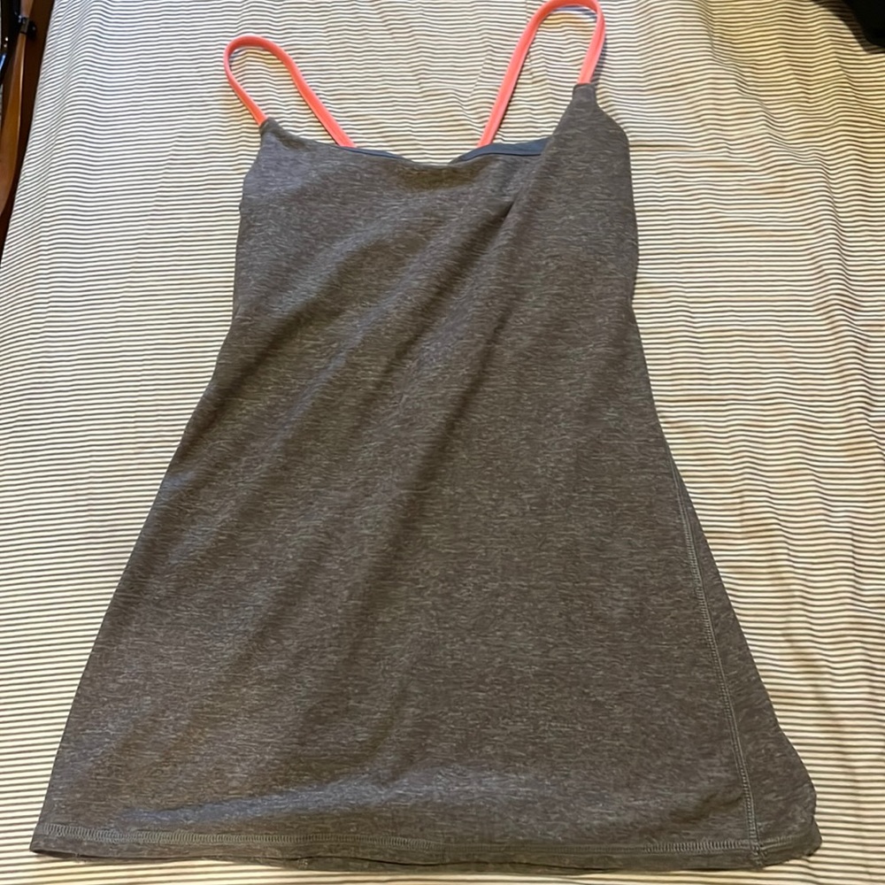 Lululemon tank